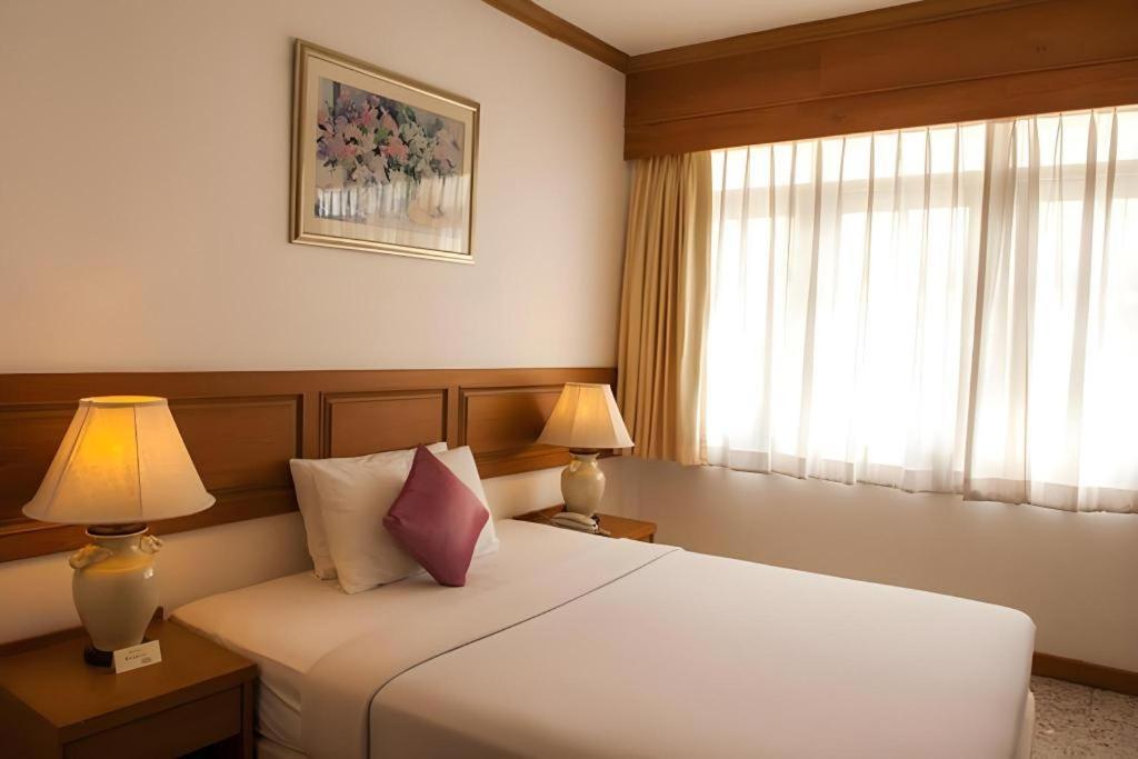 Lido Beach Hotel Pattaya Eksteriør billede